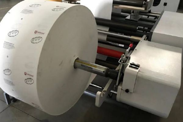 Máquina para Hacer Bolsas de Papel Planas con Fuelle, con Prensa Flexográfica de 2 Colores