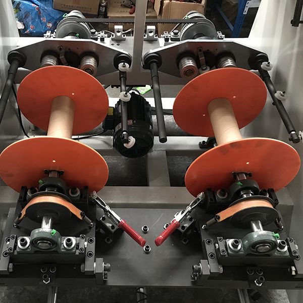 Máquina para Fabricar Asas Retorcidas