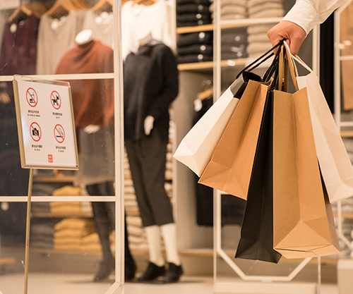 Venta al por Menor y Bolsas para Compras